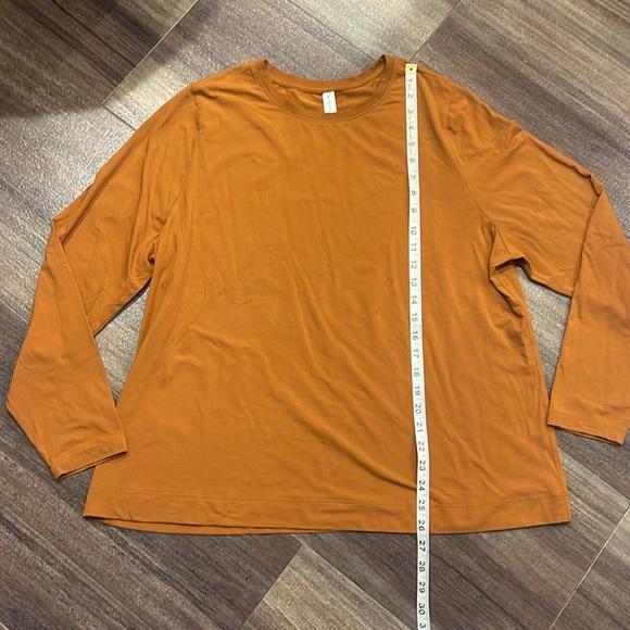 Athleta Shirt - Picture 2 of 6